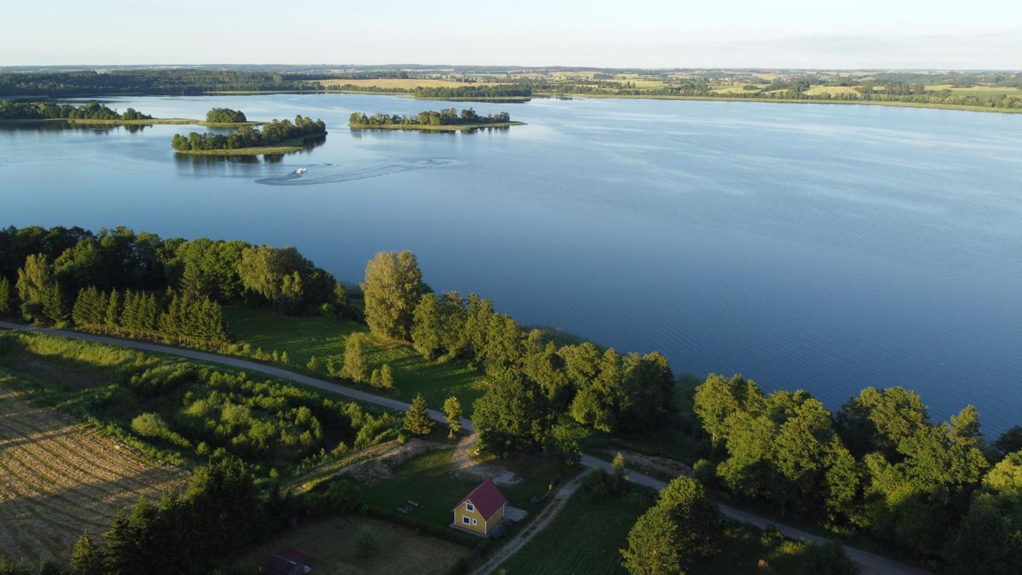 Holiday home Hexagon Honey House+ Prywatna Plaza+jezioro+ Stawy+ Gospodarstwo+ Pasieka